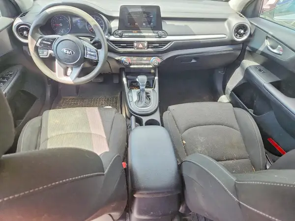 3KPF24AD0KE074378 2019 KIA FORTE - Image 8