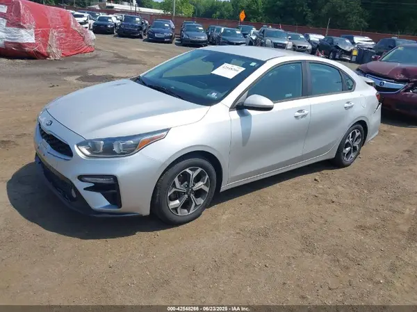3KPF24AD0KE074381 2019 KIA FORTE - Image 2