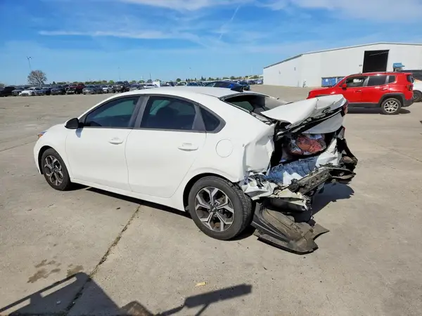 3KPF24AD0KE075353 2019 KIA FORTE - Image 2