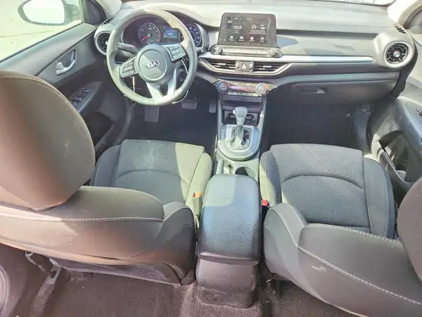 3KPF24AD0KE075353 2019 KIA FORTE - Image 8