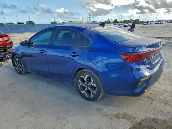 3KPF24AD0KE075658 2019 KIA FORTE - Image 2