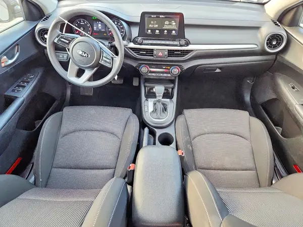 3KPF24AD0KE075711 2019 KIA FORTE - Image 8
