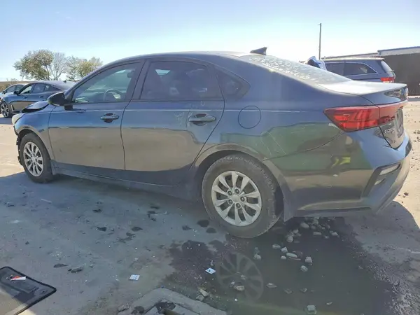 3KPF24AD0KE077197 2019 KIA FORTE - Image 2