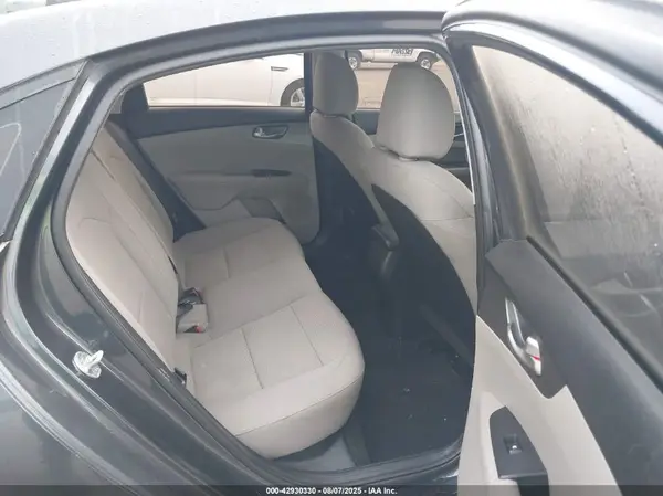 3KPF24AD0KE078091 2019 KIA FORTE - Image 8