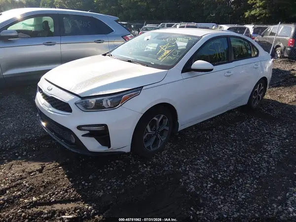 3KPF24AD0KE078902 2019 KIA FORTE - Image 2