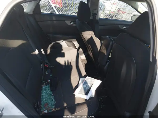 3KPF24AD0KE078902 2019 KIA FORTE - Image 8