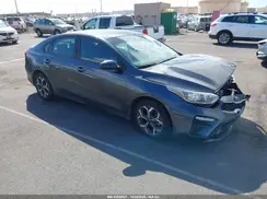 3KPF24AD0KE079614 2019 KIA FORTE