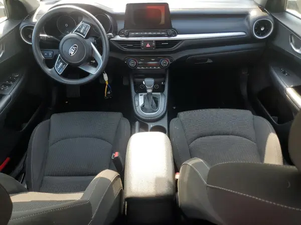 3KPF24AD0KE080875 2019 KIA FORTE - Image 8