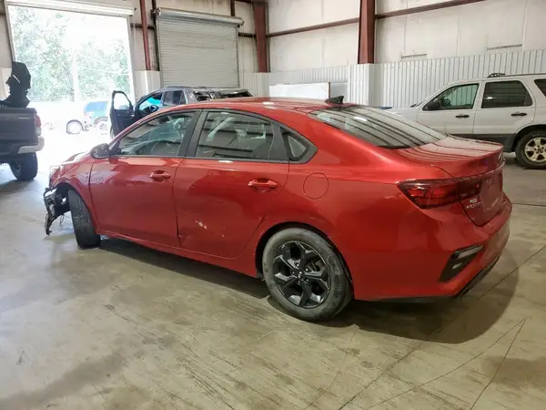 3KPF24AD0KE082108 2019 KIA FORTE - Image 2