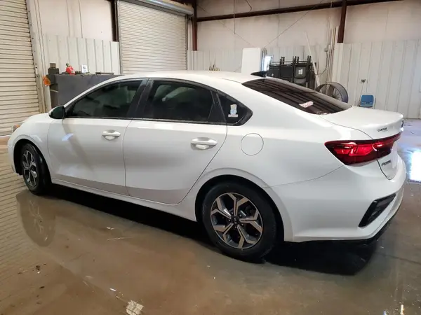 3KPF24AD0KE082979 2019 KIA FORTE - Image 2