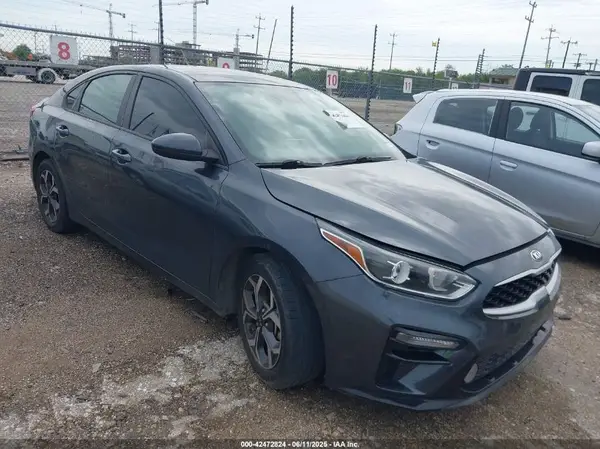 3KPF24AD0KE082996 2019 KIA FORTE - Image 1