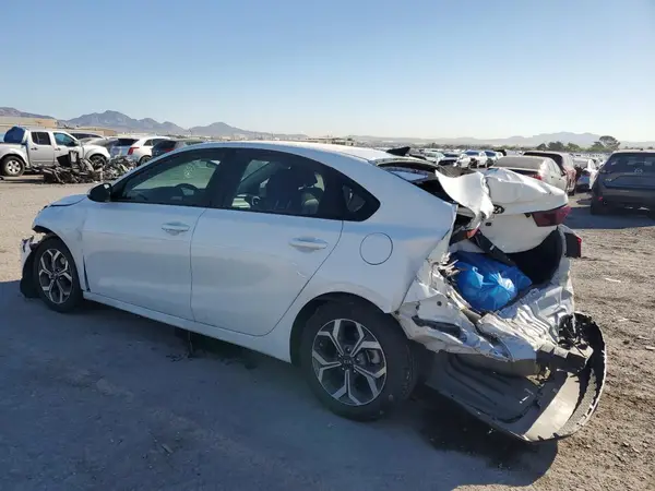 3KPF24AD0KE084053 2019 KIA FORTE - Image 2