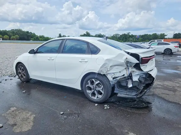 3KPF24AD0KE085963 2019 KIA FORTE - Image 2
