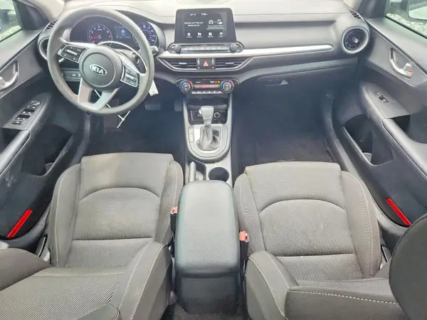 3KPF24AD0KE085963 2019 KIA FORTE - Image 8