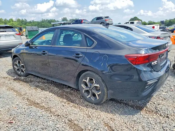 3KPF24AD0KE087440 2019 KIA FORTE - Image 2
