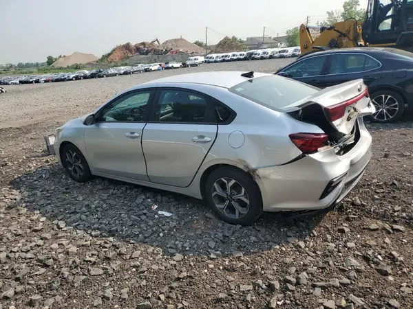 3KPF24AD0KE089270 2019 KIA FORTE - Image 2