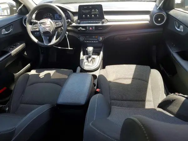 3KPF24AD0KE089401 2019 KIA FORTE - Image 8