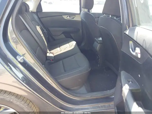 3KPF24AD0KE092721 2019 KIA FORTE - Image 8