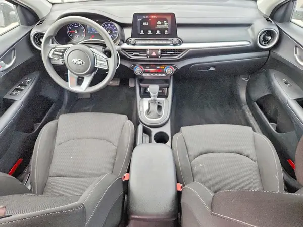 3KPF24AD0KE093870 2019 KIA FORTE - Image 8