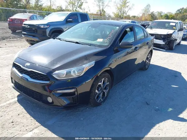 3KPF24AD0KE094128 2019 KIA FORTE - Image 2