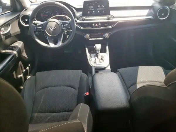3KPF24AD0KE096400 2019 KIA FORTE - Image 8