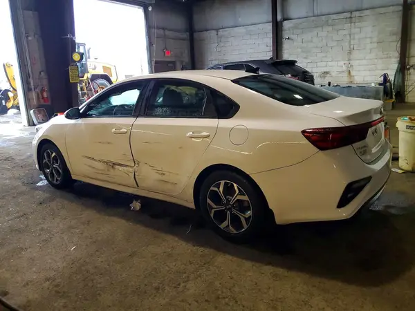 3KPF24AD0KE096509 2019 KIA FORTE - Image 2