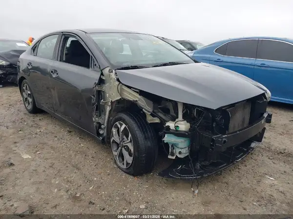 3KPF24AD0KE097627 2019 KIA FORTE - Image 1