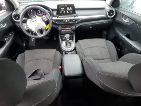 3KPF24AD0KE099233 2019 KIA FORTE - Image 8