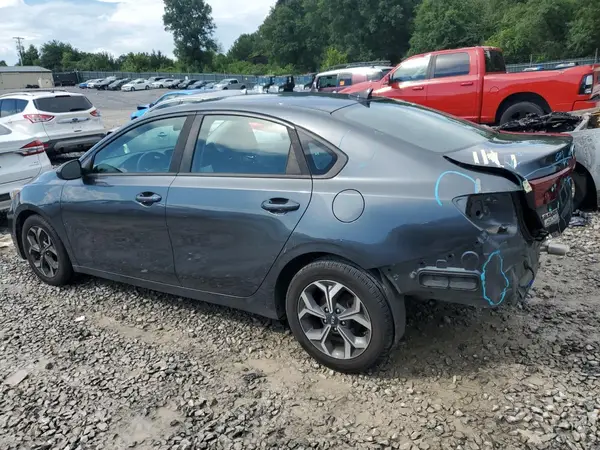 3KPF24AD0KE099877 2019 KIA FORTE - Image 2