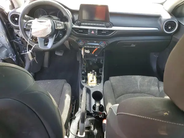 3KPF24AD0KE101319 2019 KIA FORTE - Image 8