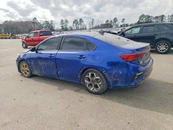 3KPF24AD0KE103667 2019 KIA FORTE - Image 2
