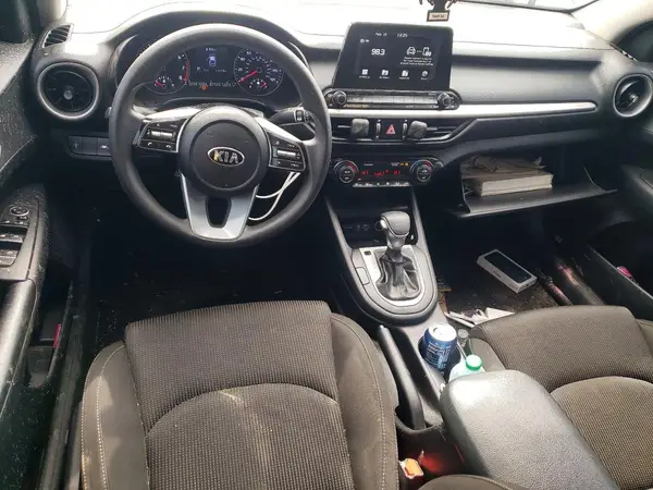 3KPF24AD0KE103667 2019 KIA FORTE - Image 8