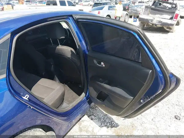 3KPF24AD0KE104446 2019 KIA FORTE - Image 8