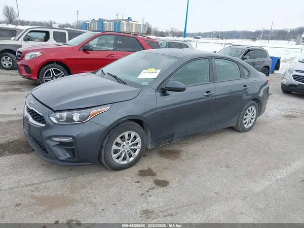 3KPF24AD0KE106908 2019 KIA FORTE - Image 2