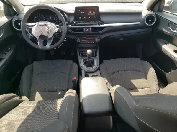 3KPF24AD0KE107413 2019 KIA FORTE - Image 8