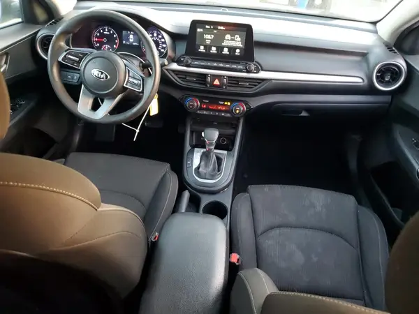 3KPF24AD0KE107637 2019 KIA FORTE - Image 8
