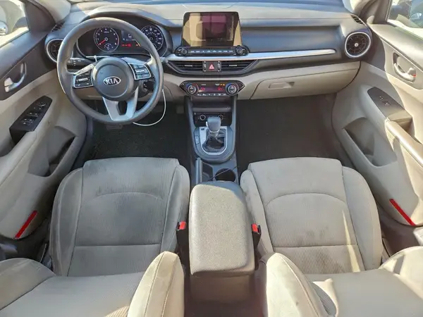3KPF24AD0KE109257 2019 KIA FORTE - Image 8