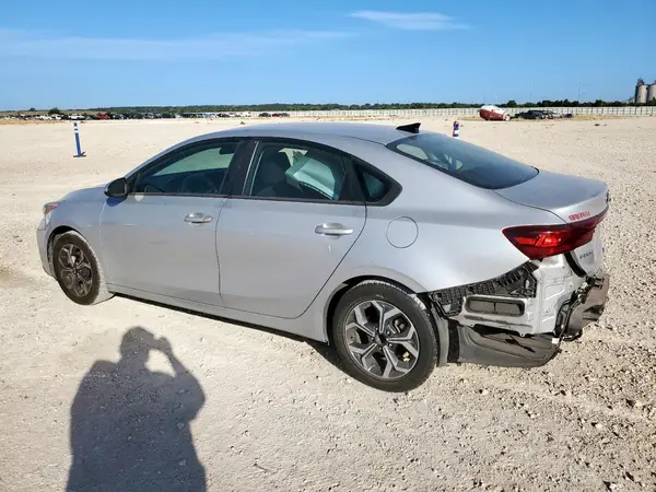 3KPF24AD0KE109291 2019 KIA FORTE - Image 2