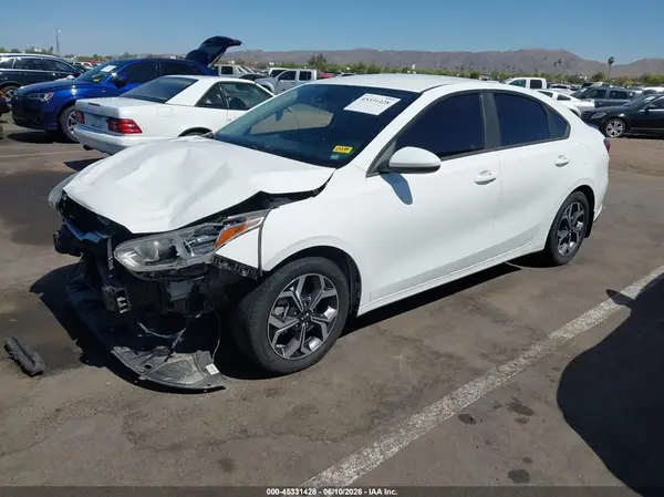 3KPF24AD0KE109324 2019 KIA FORTE - Image 2