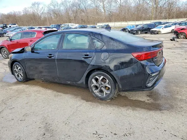 3KPF24AD0KE109517 2019 KIA FORTE - Image 2