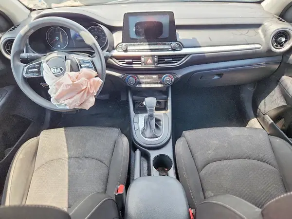 3KPF24AD0KE109730 2019 KIA FORTE - Image 8