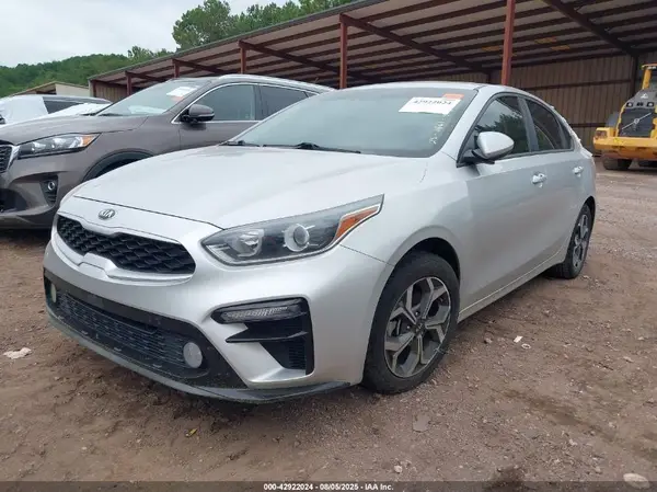 3KPF24AD0KE117343 2019 KIA FORTE - Image 2