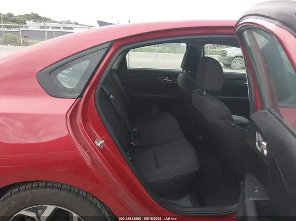 3KPF24AD0KE117682 2019 KIA FORTE - Image 8