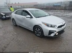 3KPF24AD0KE117889 2019 KIA FORTE