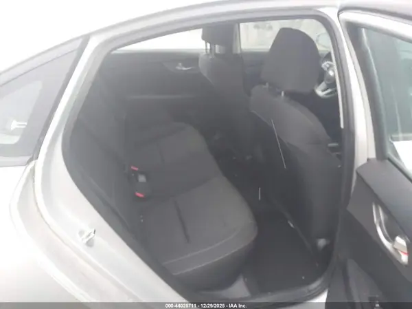 3KPF24AD0KE117889 2019 KIA FORTE - Image 8