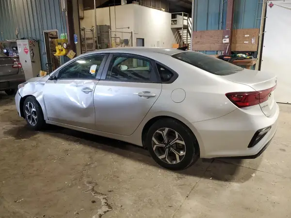 3KPF24AD0KE118198 2019 KIA FORTE - Image 2