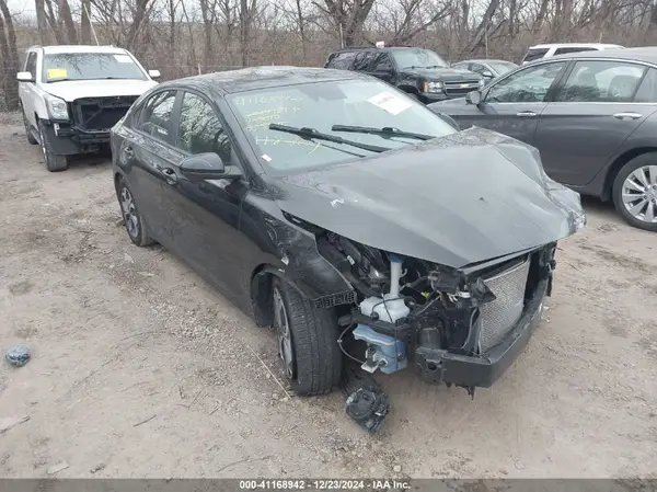 3KPF24AD0KE118301 2019 KIA FORTE - Image 1