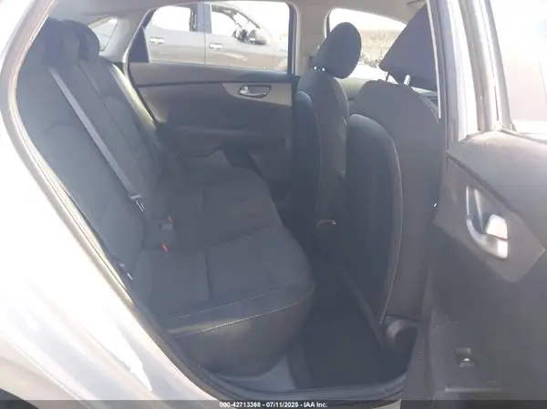3KPF24AD0KE118380 2019 KIA FORTE - Image 8