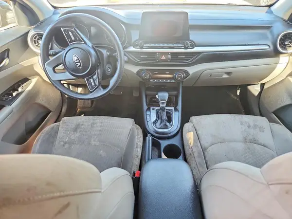 3KPF24AD0KE120484 2019 KIA FORTE - Image 8
