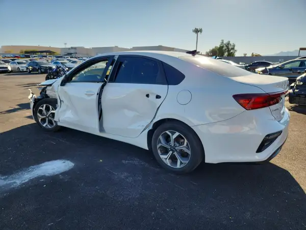3KPF24AD0KE121098 2019 KIA FORTE - Image 2